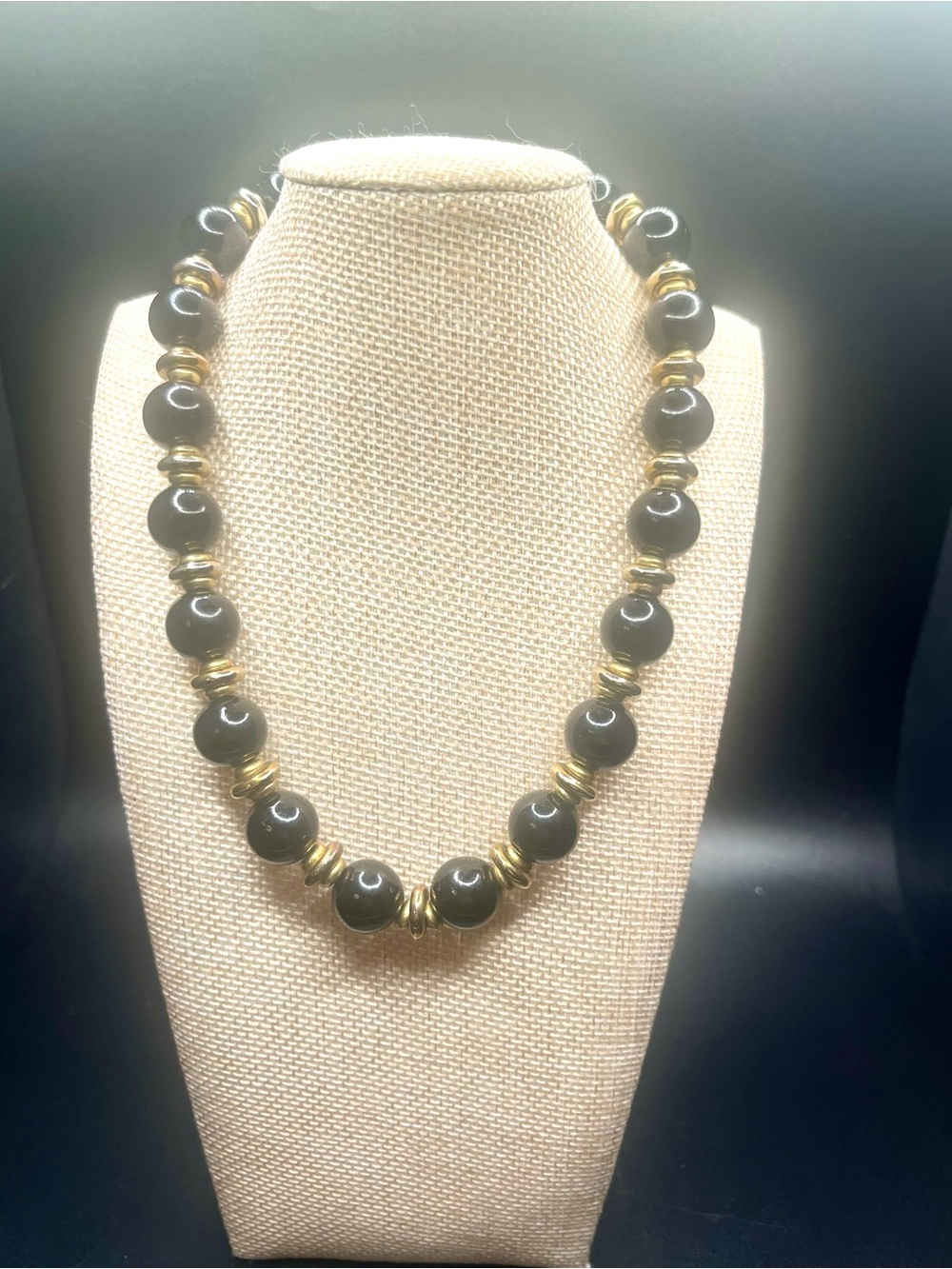 Vintage JNY Jones New York Black Beaded Gold Tone Toggle Necklace 18”